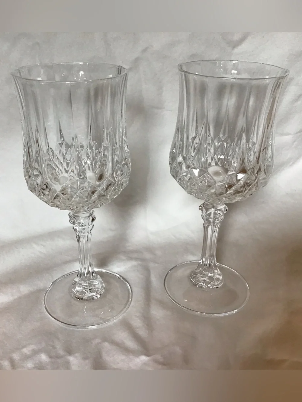 Crystal Cut Wine Glasses - Clear Stemware (Set of 2)